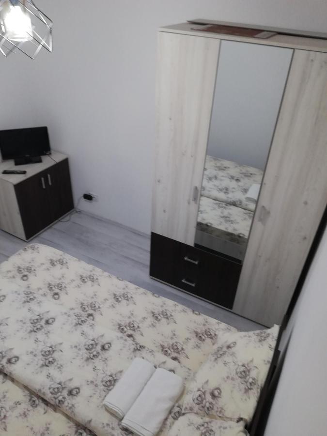 Apartament Brezoiアパートメント エクステリア 写真