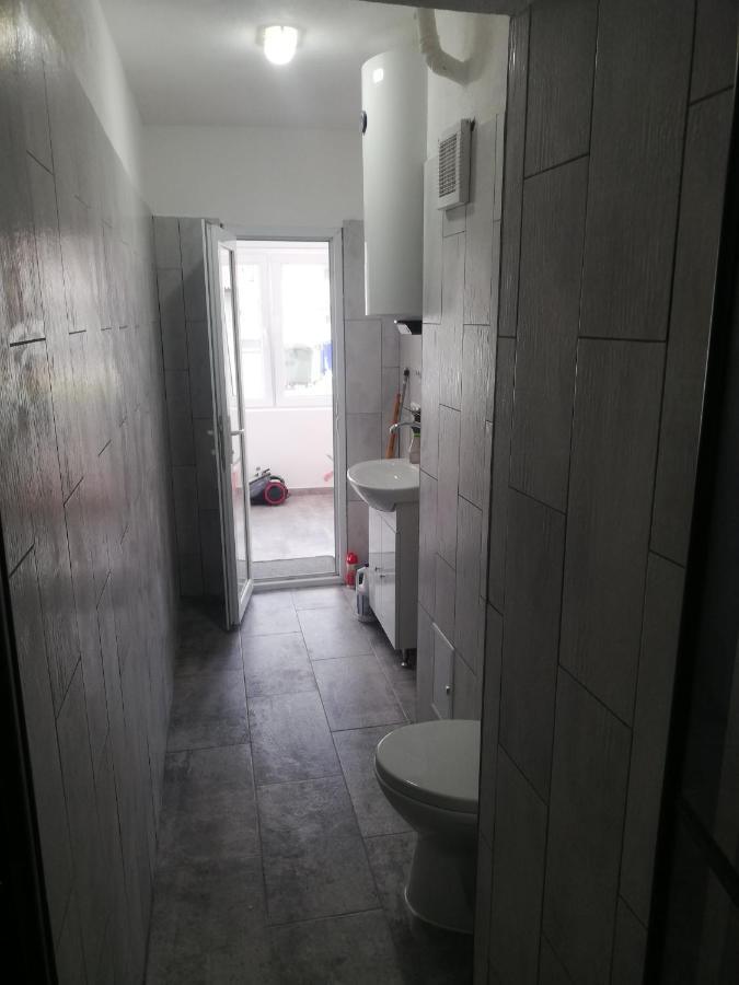 Apartament Brezoiアパートメント エクステリア 写真